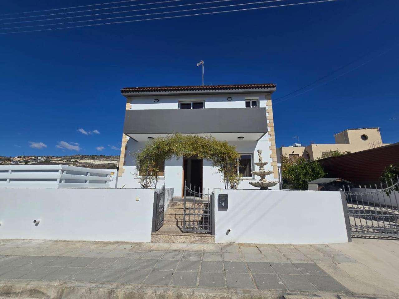 Michael Angelo Villa Paphos Exteriör bild